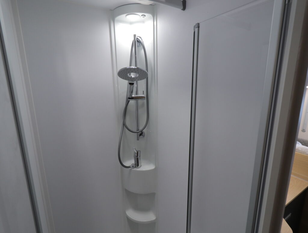 Adria MATRIX 670 SL 60 Years Selection 2026 Y