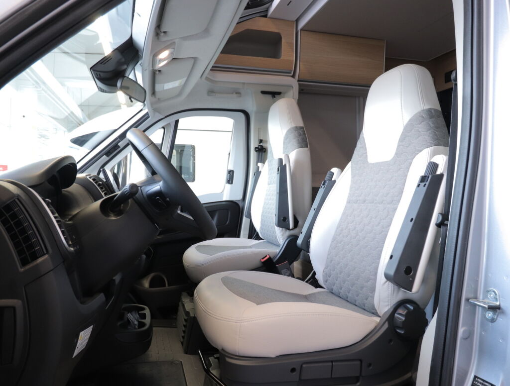 Adria MATRIX 670 SL 60 Years Selection 2026 Y