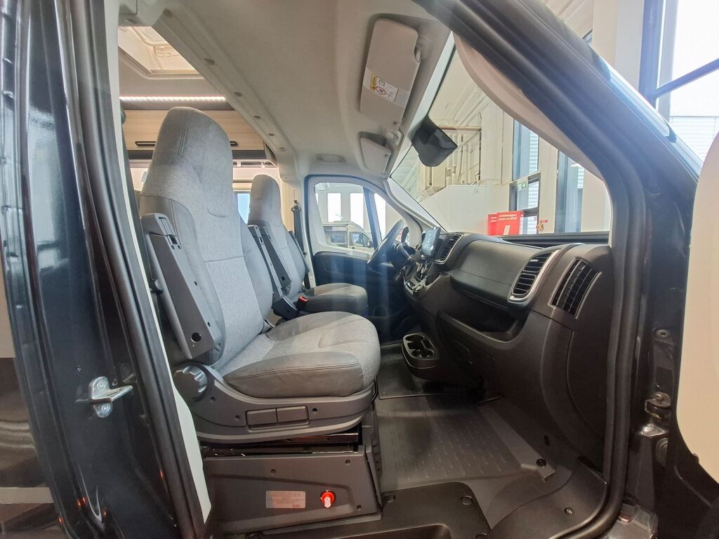 Sun living V 65 GX 2026 Musta