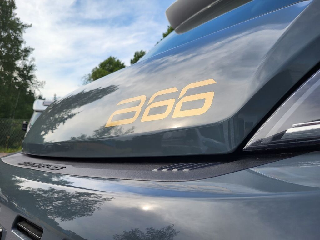 Bürstner B66 EDITION LYSEO TD 690 G 2026 Harmaa