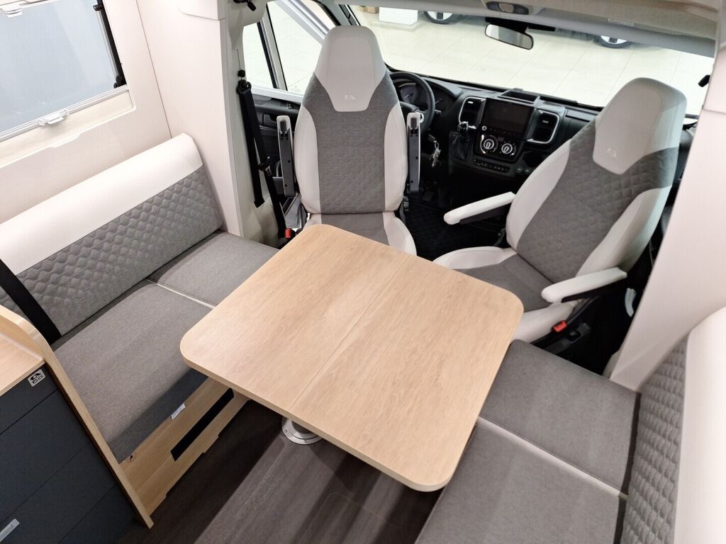 Adria CORAL 670 DL 60 Years Selection 2026 Y