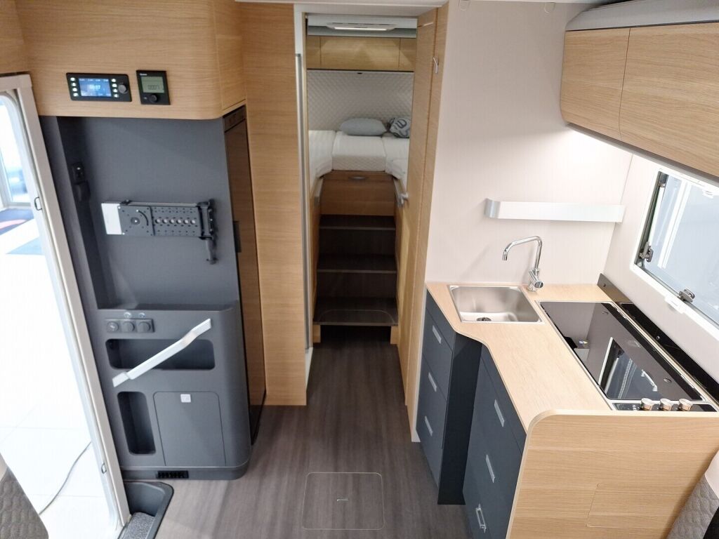 Adria CORAL 670 DL 60 Years Selection 2026 Y