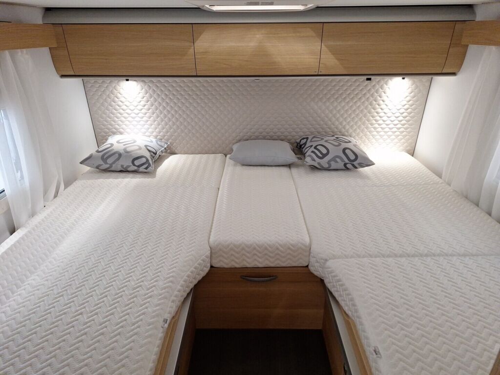 Adria CORAL 670 DL 60 Years Selection 2026 Y