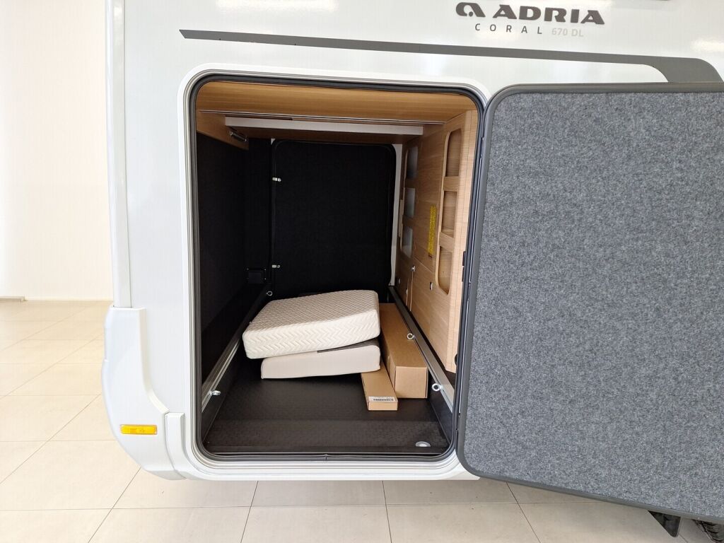 Adria CORAL 670 DL 60 Years Selection 2026 Y