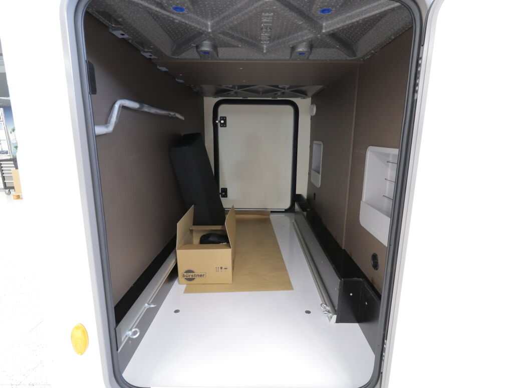 Bürstner B66 EDITION LYSEO TD 690 G 2026 Harmaa