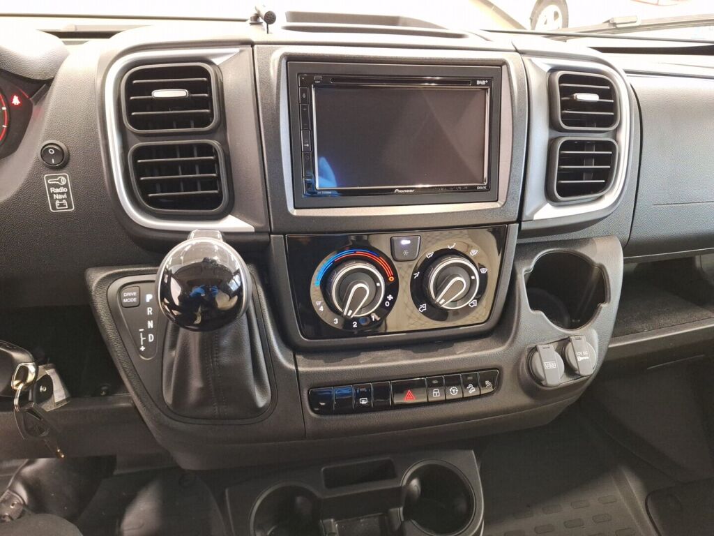 Bürstner B66 EDITION LYSEO TD 690 G 2026 Harmaa