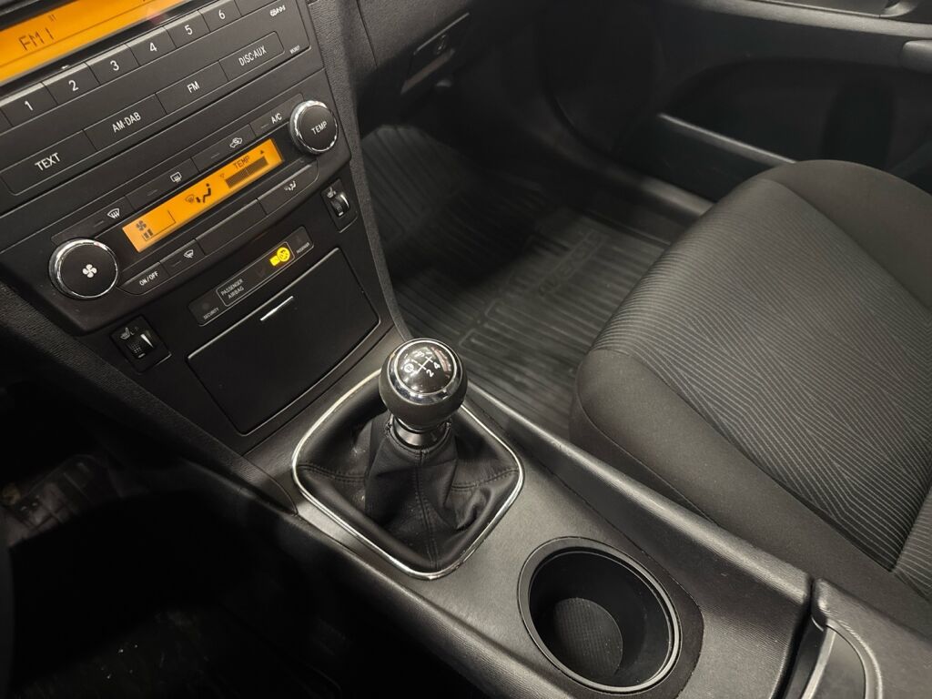 Toyota Avensis 2010 Sininen