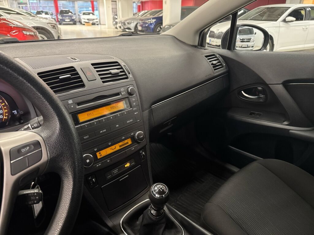 Toyota Avensis 2010 Sininen