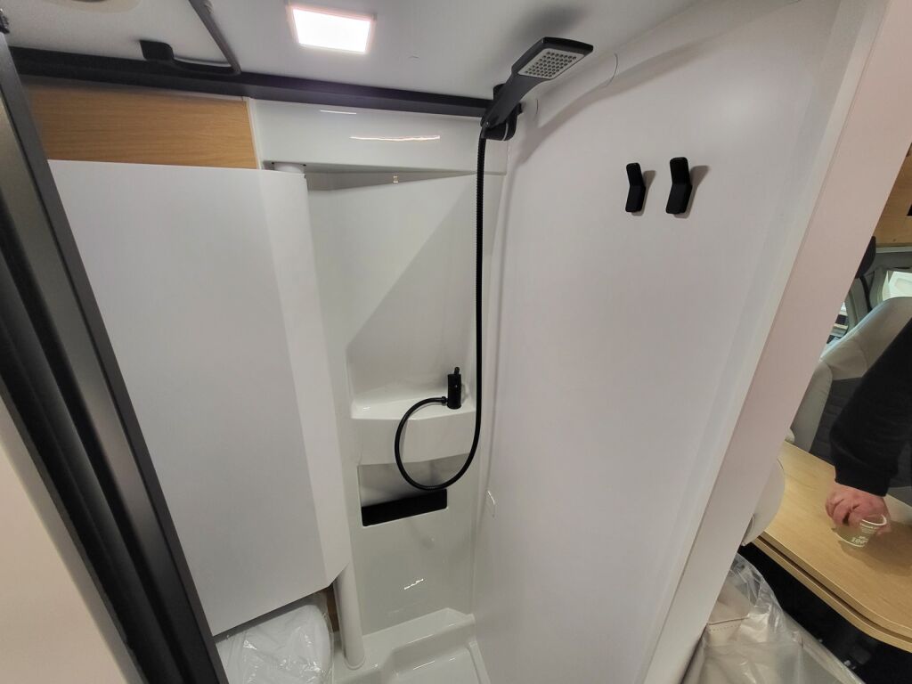 Adria Twin 640 SLB 60 Years Selection 2026 Harmaa