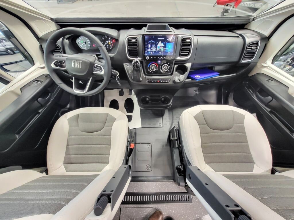 Adria Twin 640 SLB 60 Years Selection 2026 Harmaa