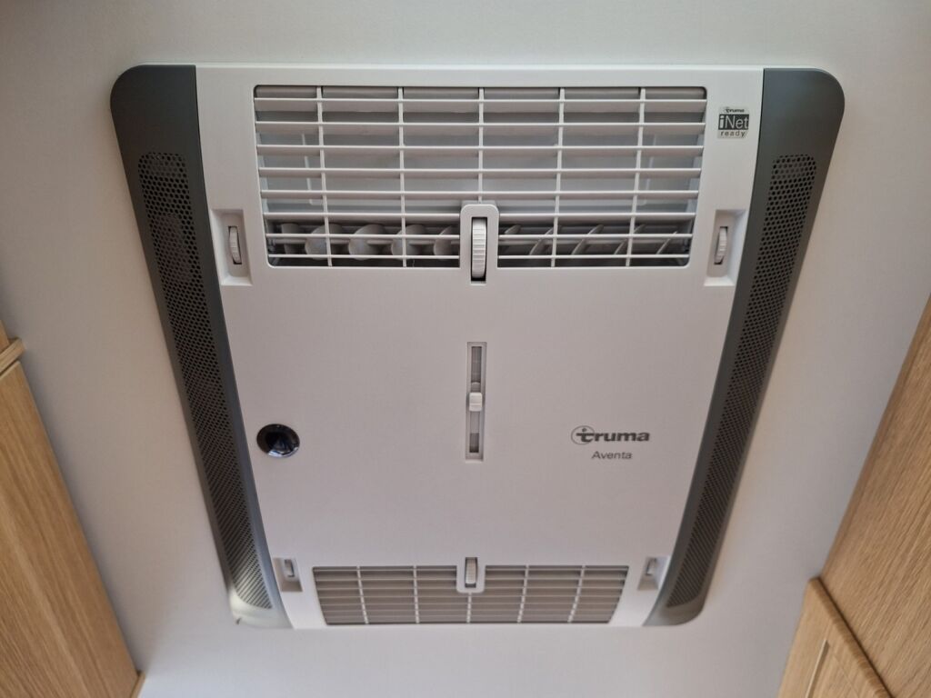 Adria CORAL XL 670 SL 2026 