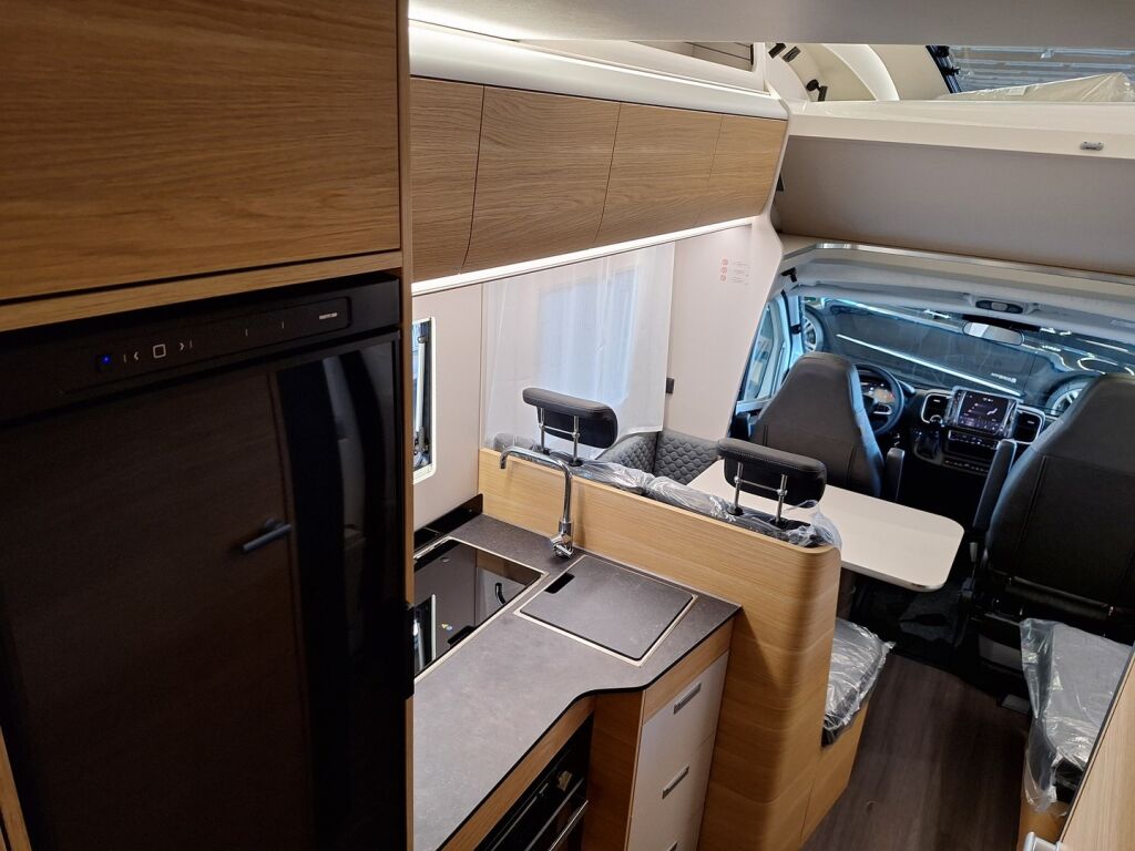 Adria CORAL XL 670 SL 2026 