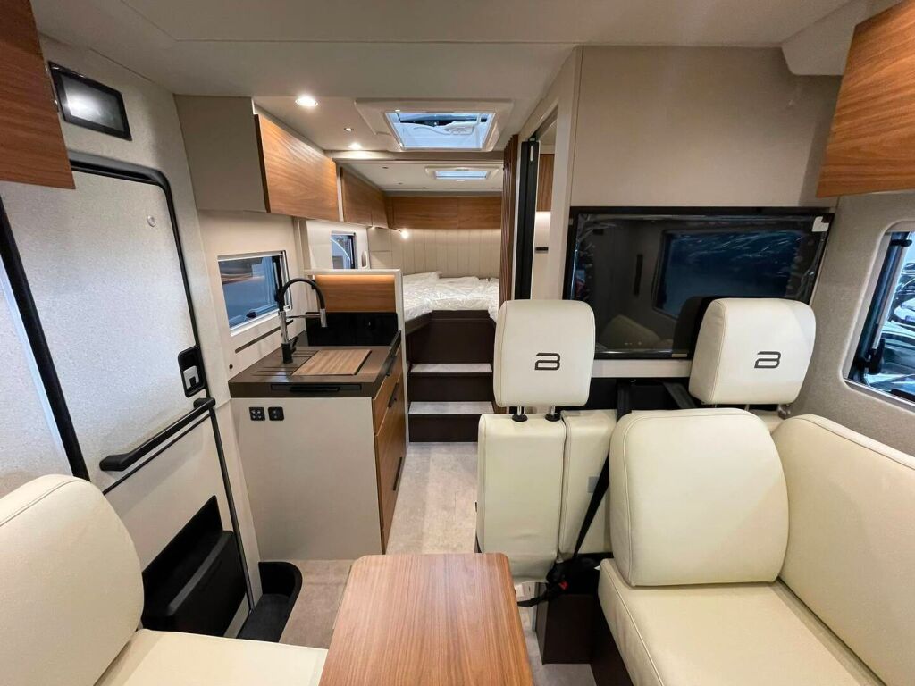 Bürstner SIGNATURE SFT 7.1 2026 Harmaa