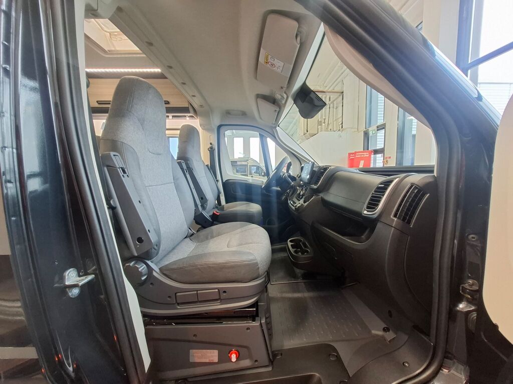 Sun living V 65 GX 2026 Musta