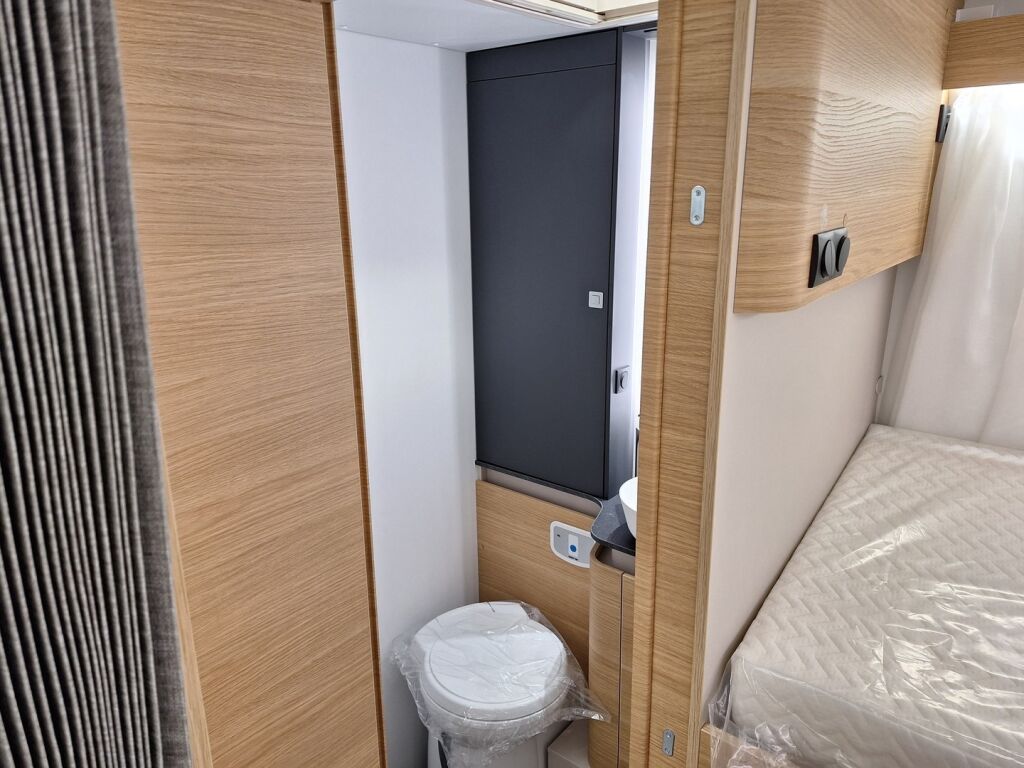 Adria Matrix 670 SL 60 Years Selection 2026 2026 