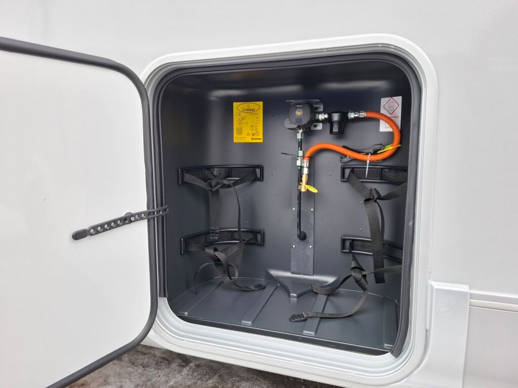 Adria Coral 670 DL 60 Years Selection 2026 Harmaa