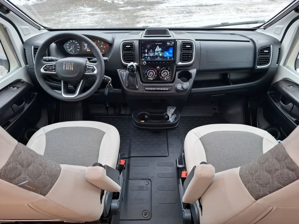 Adria Coral 670 DL 60 Years Selection 2026 Harmaa