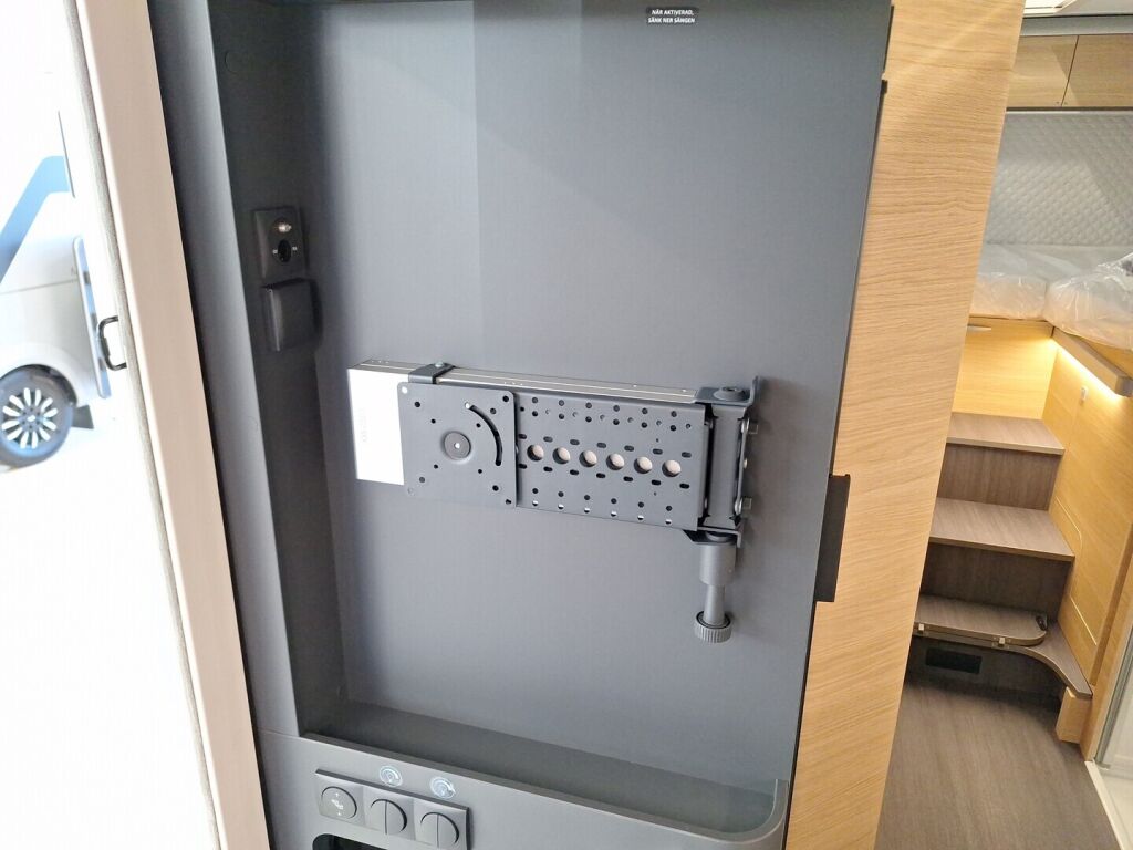 Adria Matrix 670 SL 60 Years Selection 2026 
