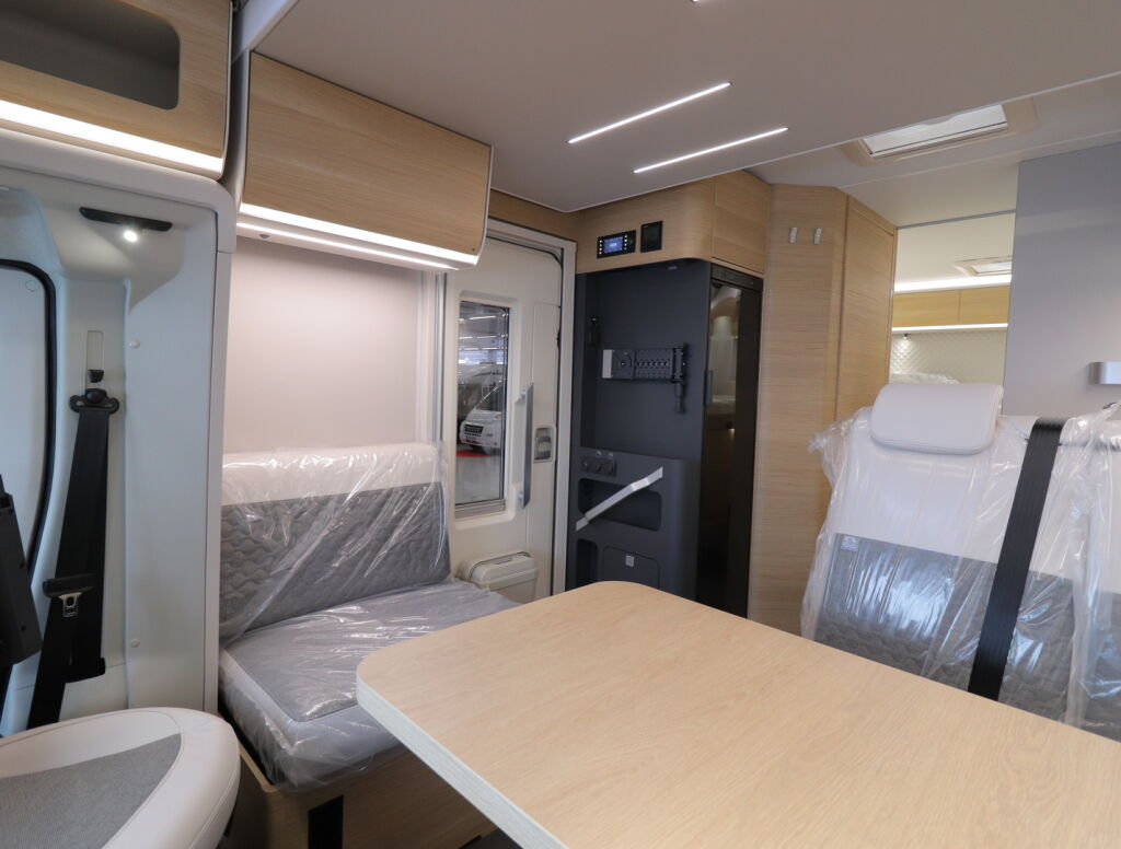 Adria MATRIX 670 SL 60 YEARS SELECTION 2026 