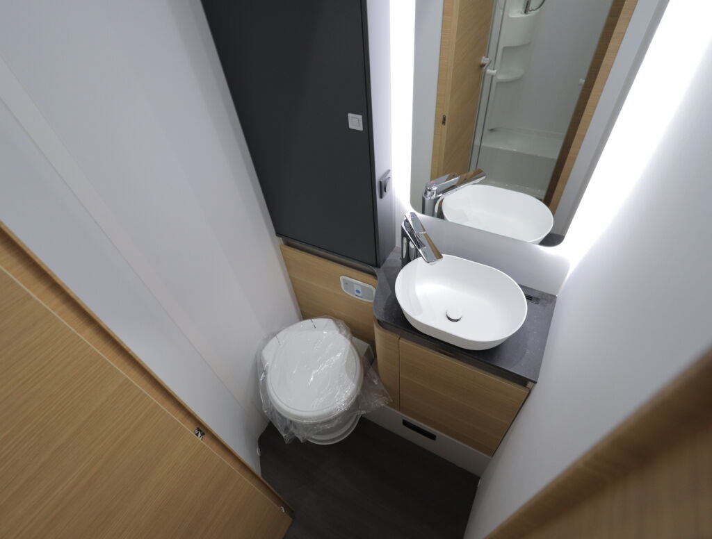 Adria MATRIX 670 SL 60 YEARS SELECTION 2026 