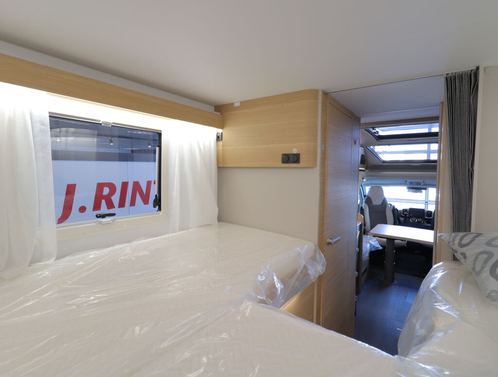 Adria CORAL 670 DL 60 YEARS SELECTION 2026 