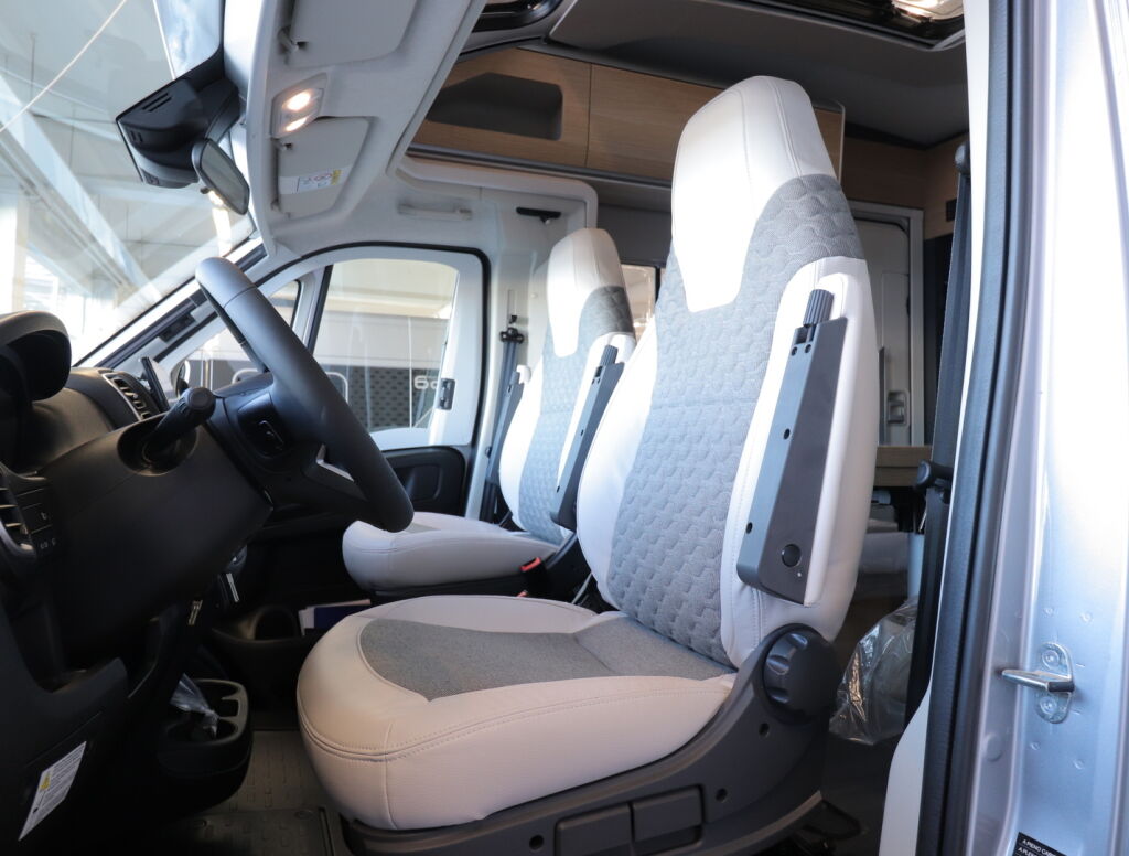 Adria CORAL 670 DL 60 YEARS SELECTION 2026 