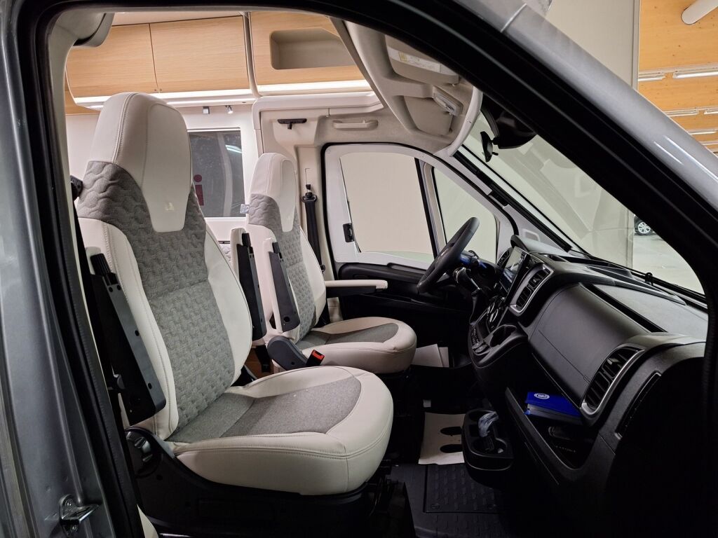 Adria Adria Matrix 670 SL 60 Years Selection 2026 2026 