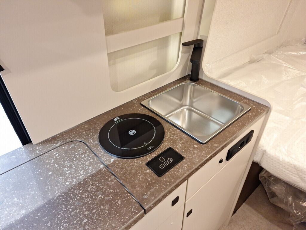 Bürstner PAPILLON PC 6.0 VAN 2026 Punainen