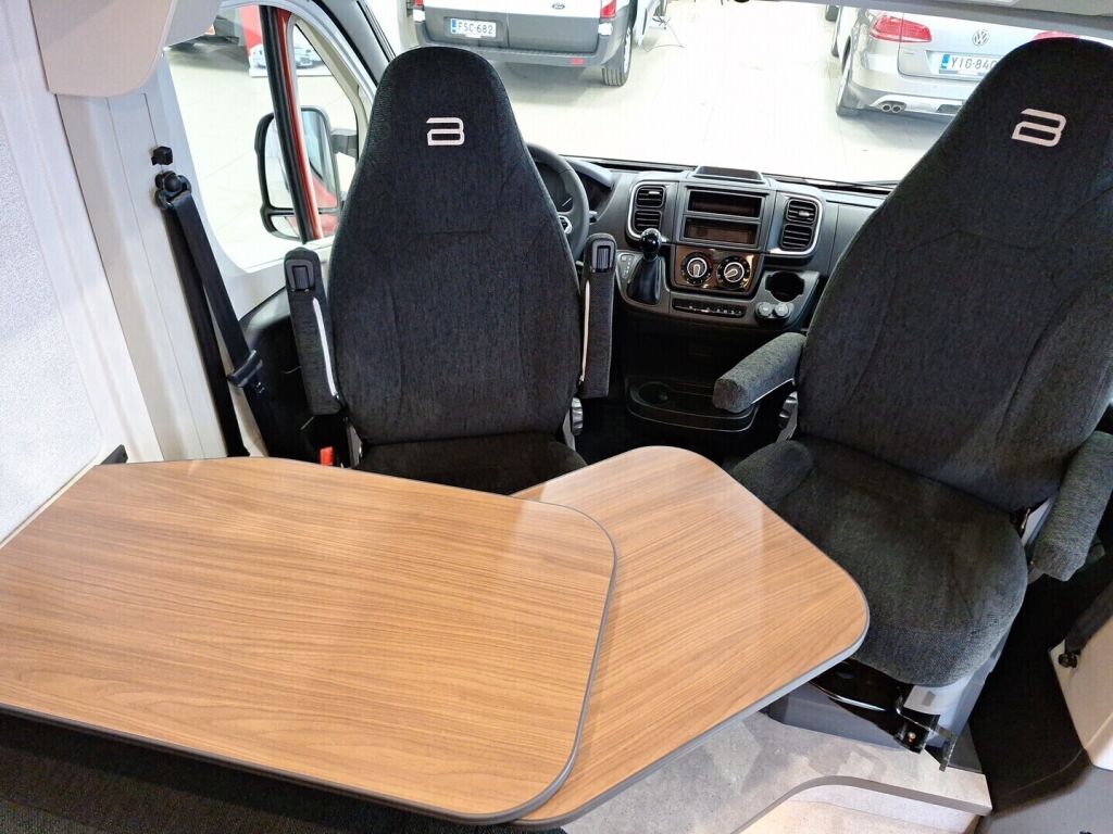 Bürstner PAPILLON PC 6.0 VAN 2026 Punainen