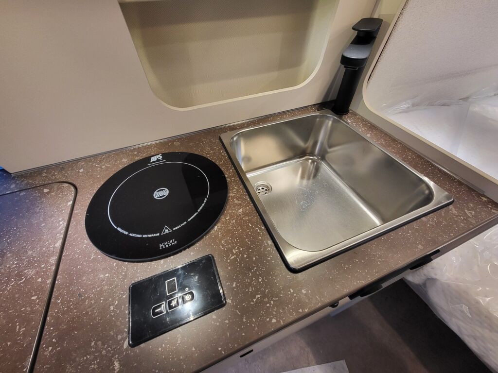 Bürstner PAPILLON PC 6.0 VAN 2026 Punainen