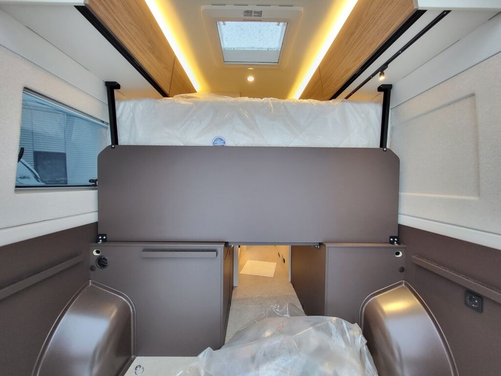 Bürstner PAPILLON PC 6.0 VAN 2026 Punainen