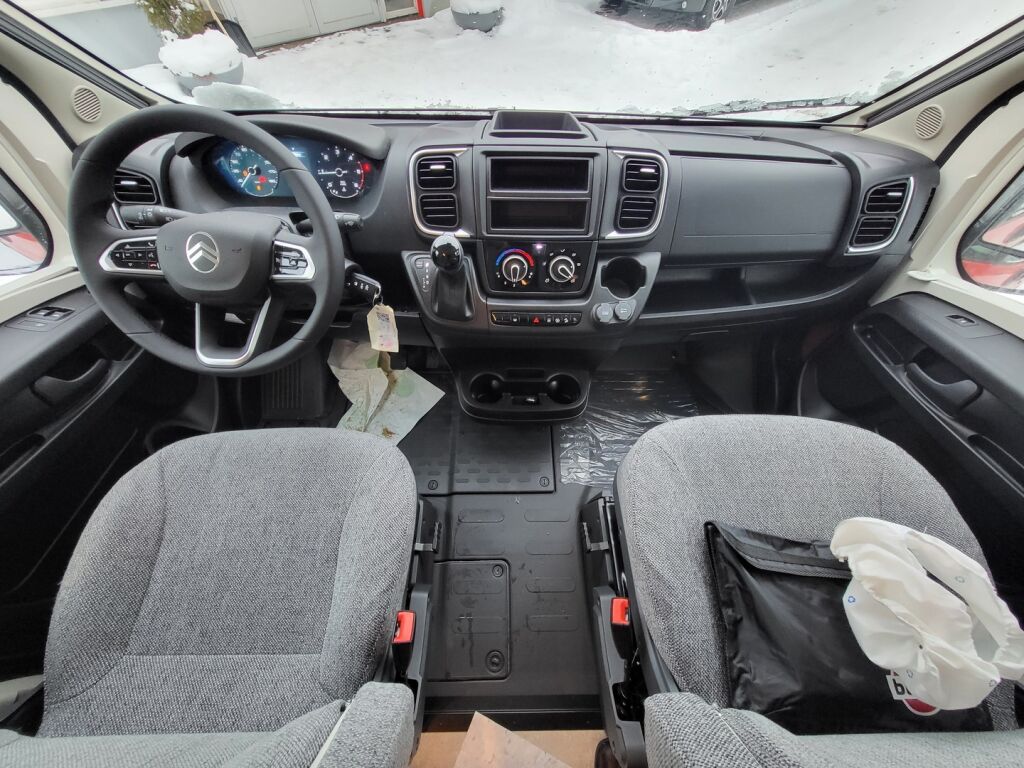 Bürstner PAPILLON PC 6.0 VAN 2026 Punainen