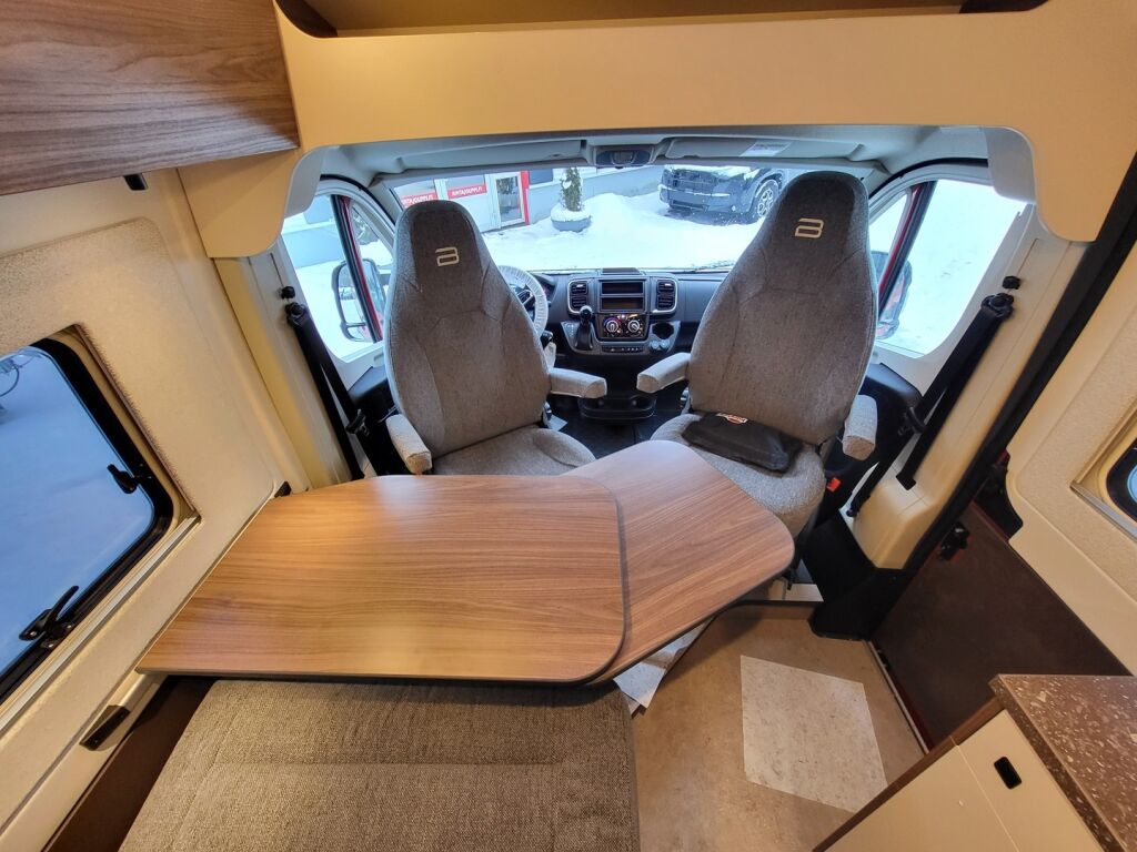 Bürstner PAPILLON PC 6.0 VAN 2026 Punainen