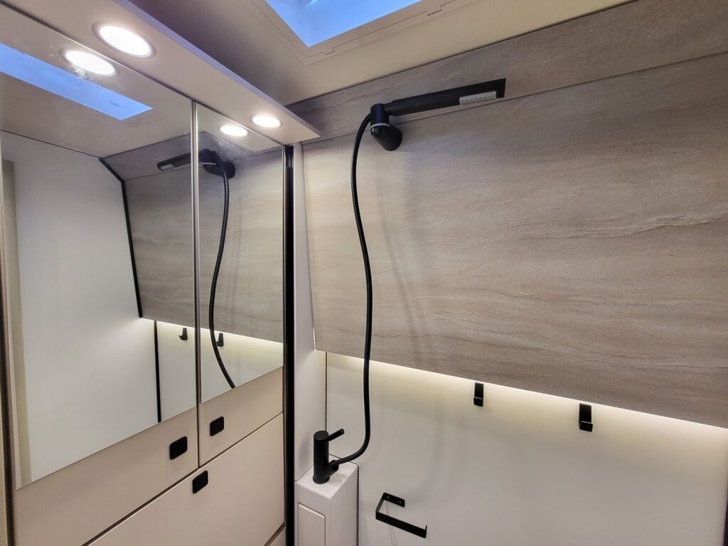 Bürstner PAPILLON PC 6.0 VAN 2026 Punainen