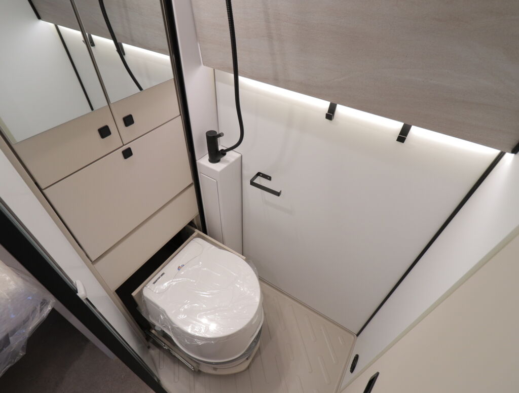 Bürstner PAPILLON PC 6.0 VAN 2026 Punainen