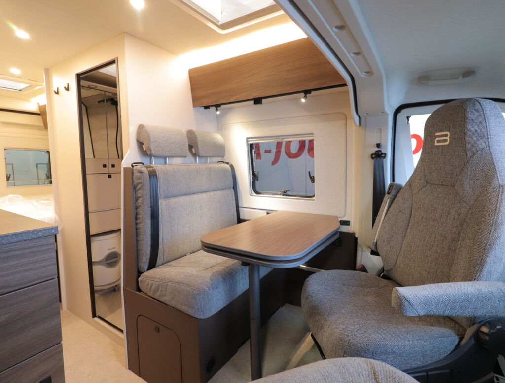 Bürstner PAPILLON PC 6.0 VAN 2026 Punainen