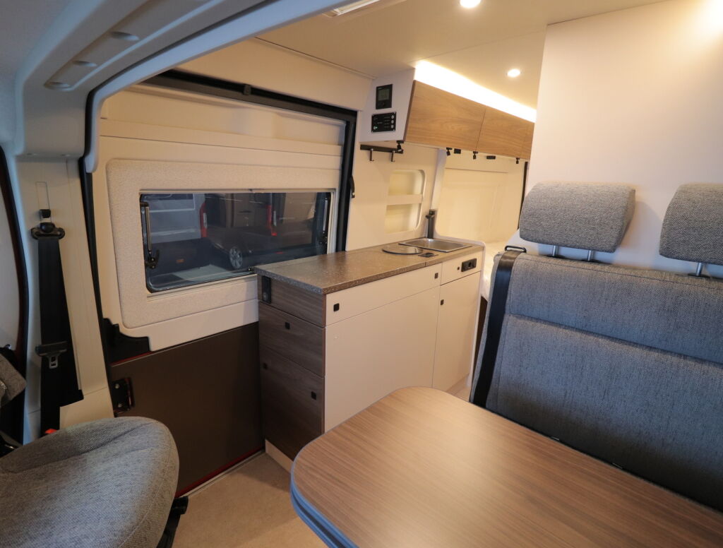 Bürstner PAPILLON PC 6.0 VAN 2026 Punainen