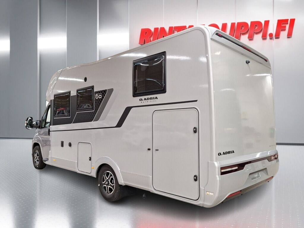Adria MATRIX SUPREME 670 SL 2026 Harmaa