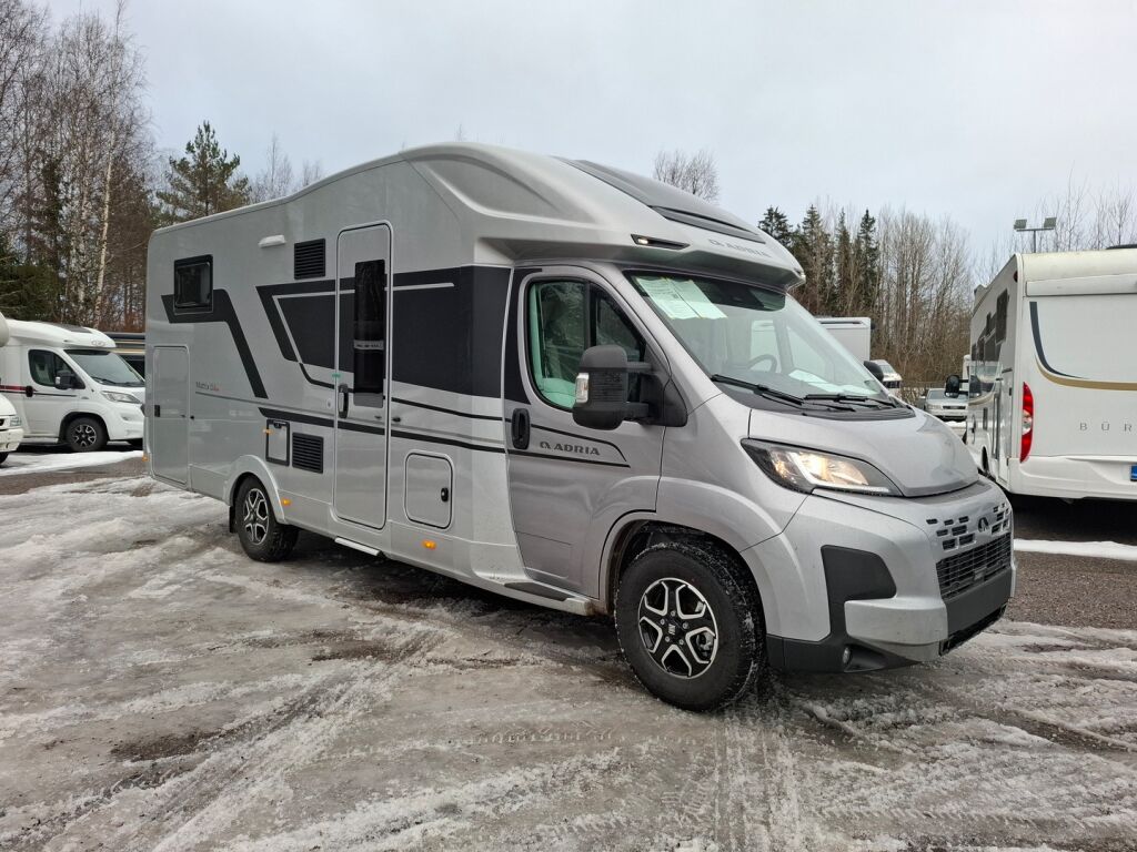 Adria MATRIX SUPREME 670 SL 2026 Harmaa
