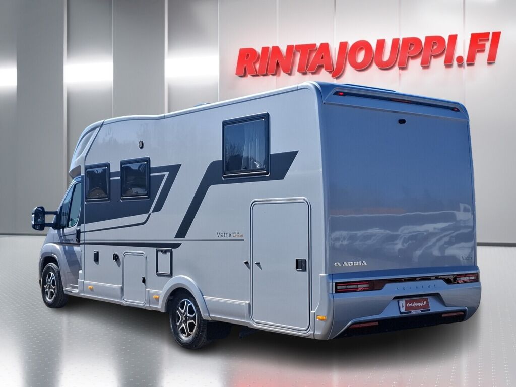 Adria MATRIX SUPREME 670 DL 2026 Harmaa