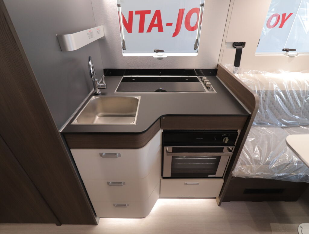 Adria MATRIX SUPREME 670 DL ALDE 2026 