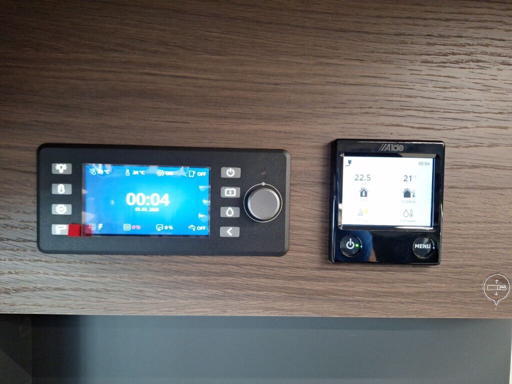 Adria MATRIX SUPREME 670SC 2026 Harmaa