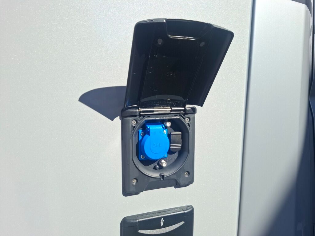Adria Matrix 670 SL 60 Years Selection 2026 Harmaa
