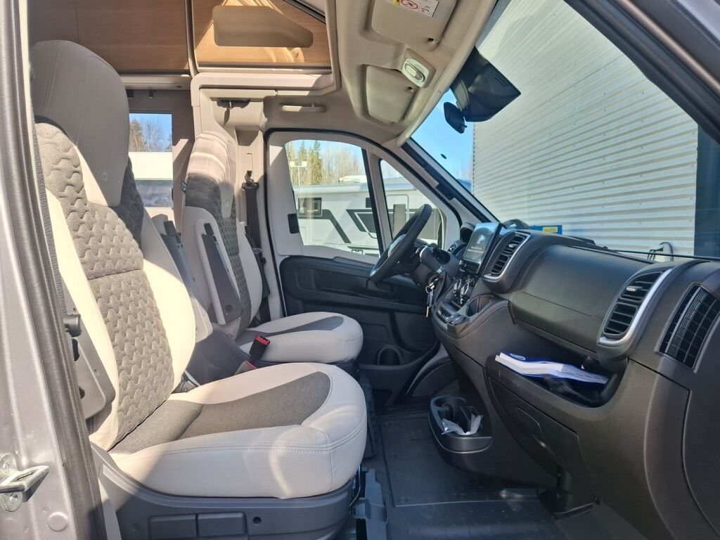 Adria Matrix 670 SL 60 Years Selection 2026 Harmaa