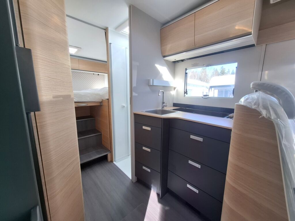 Adria Matrix 670 SL 60 Years Selection 2026 Harmaa