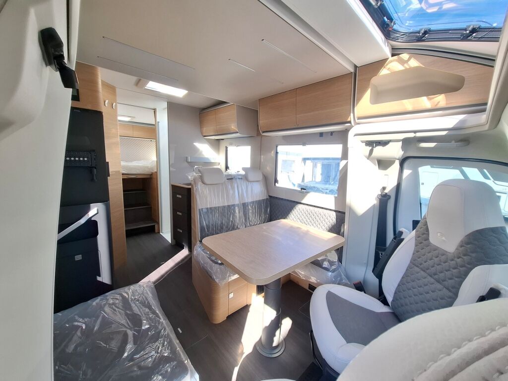 Adria Matrix 670 SL 60 Years Selection 2026 Harmaa