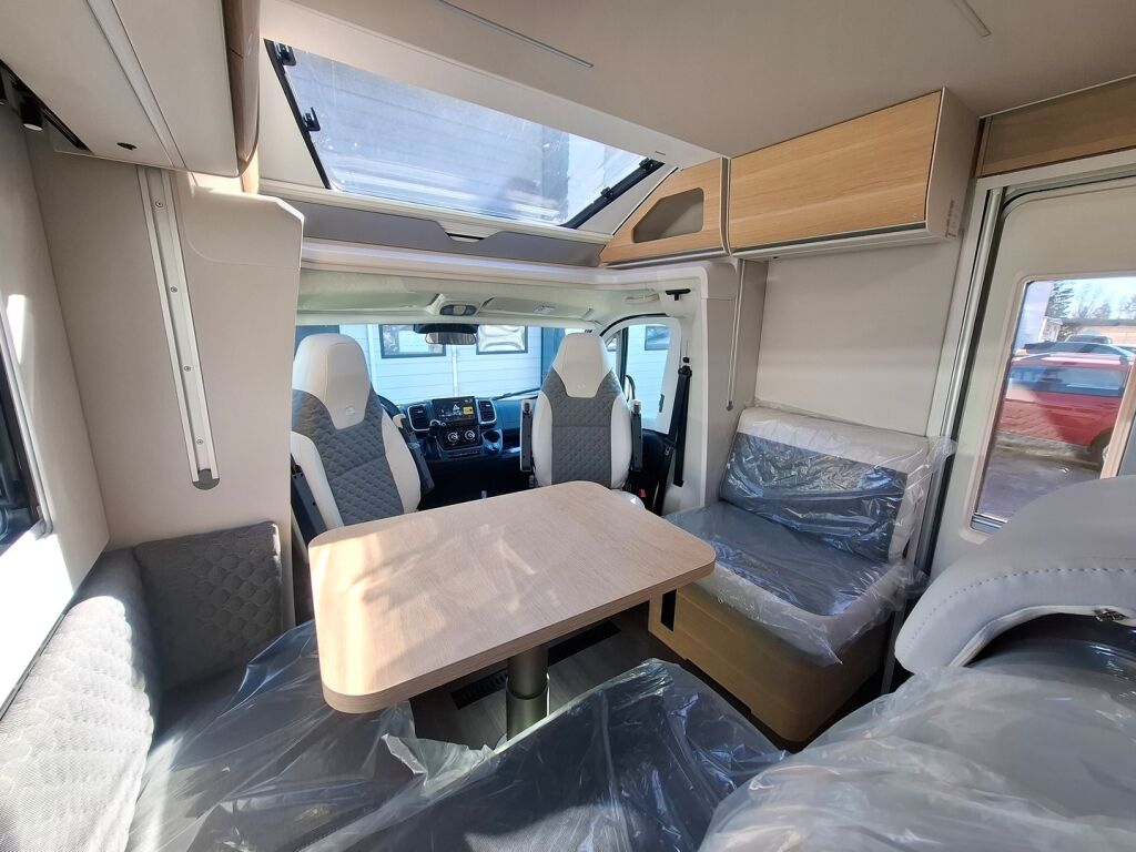 Adria Matrix 670 SL 60 Years Selection 2026 Harmaa