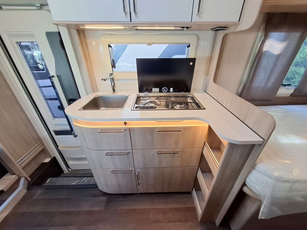 Kabe Travel Master Classic 740 T 2026 Valkoinen