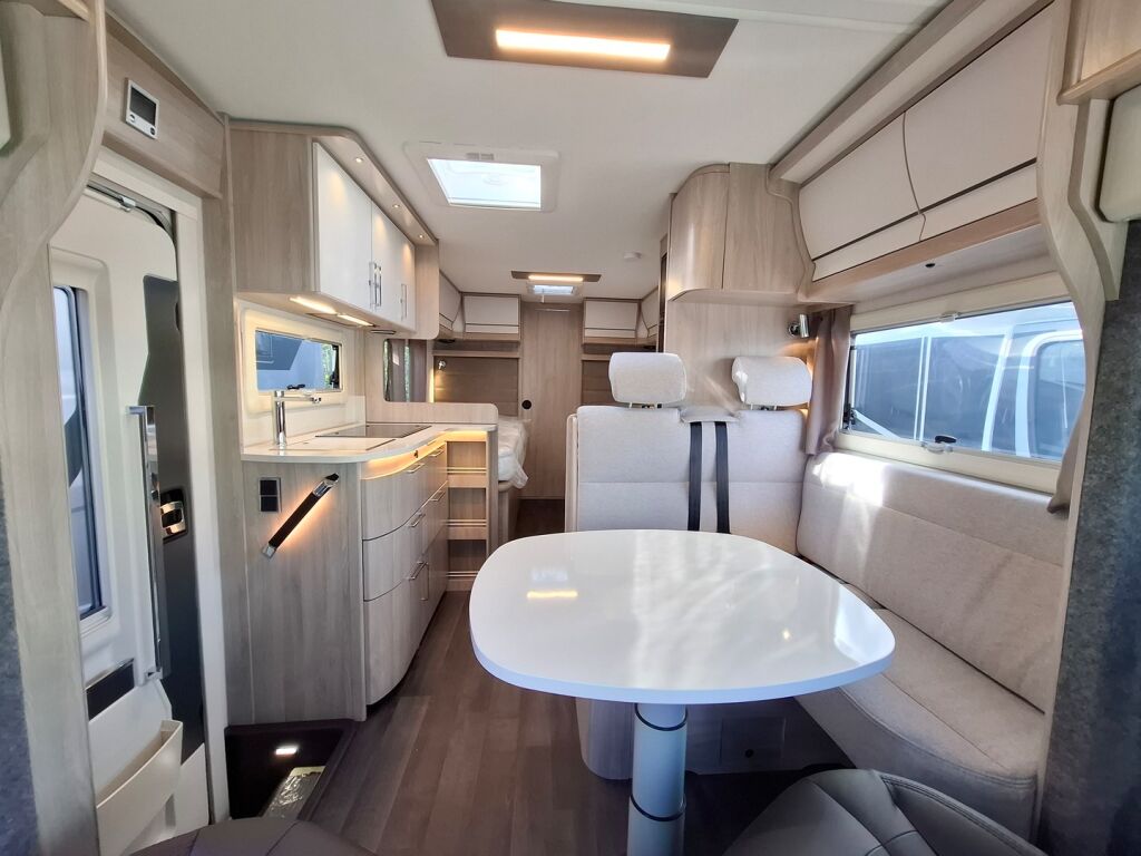 Kabe Travel Master Classic 740 T 2026 Valkoinen