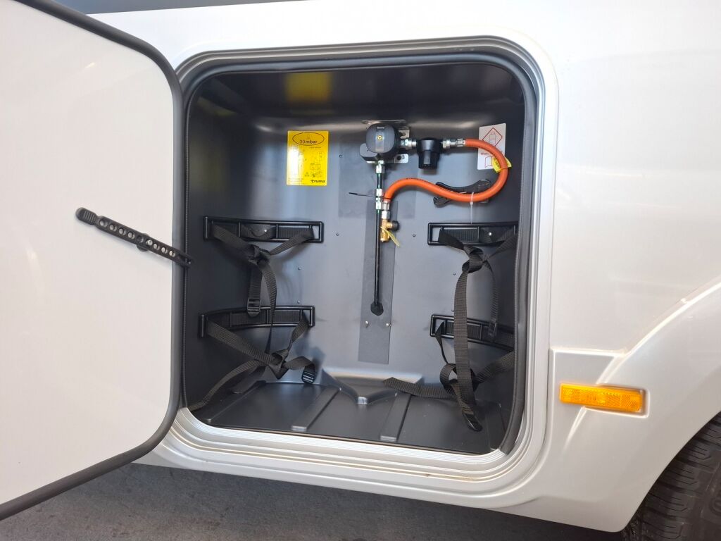 Adria MATRIX SUPREME 670 SL 2026 Harmaa